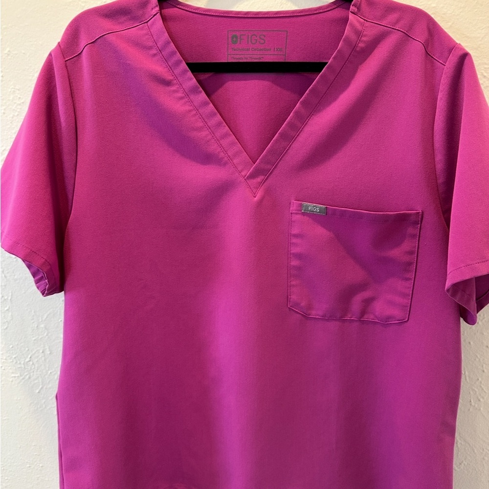 FIGS Catarina Fuchsia Scrub Top (XXL, see note)